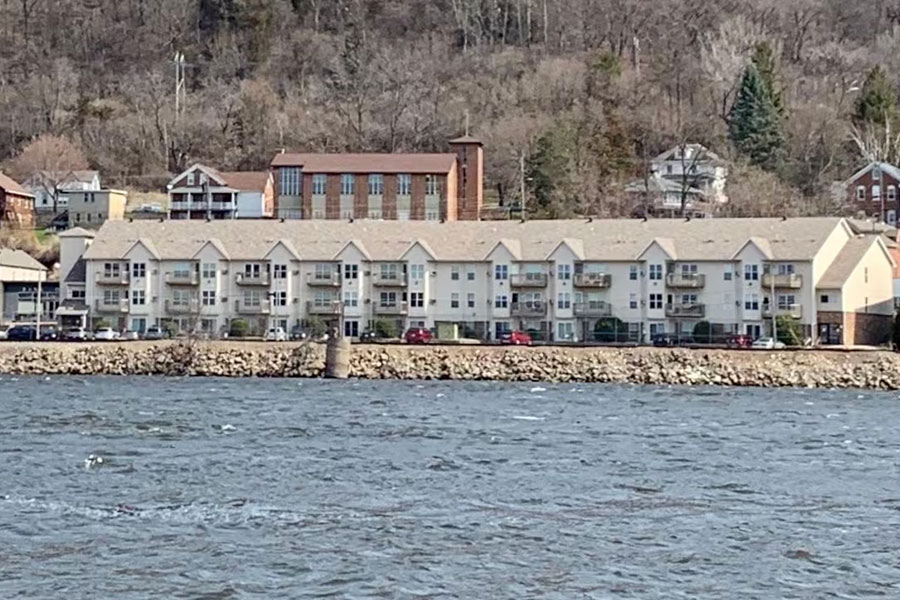 gallery-9-rivers-edge